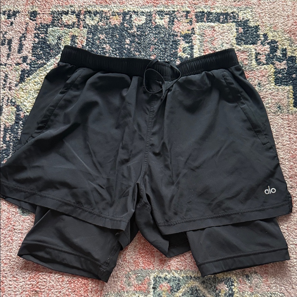 ALO Yoga Men's Dual-Layer Black Shorts